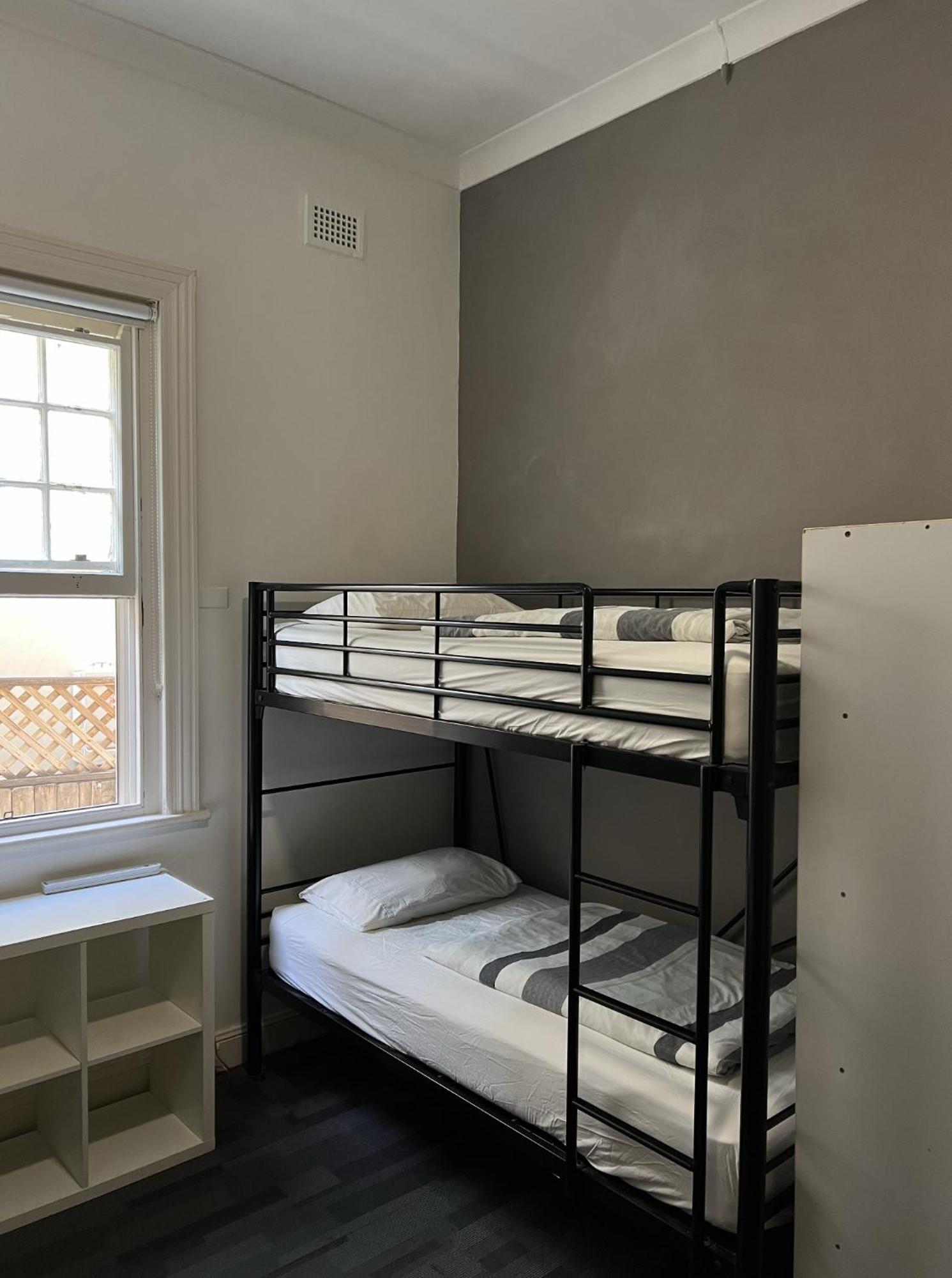 Manly Bunkhouse *